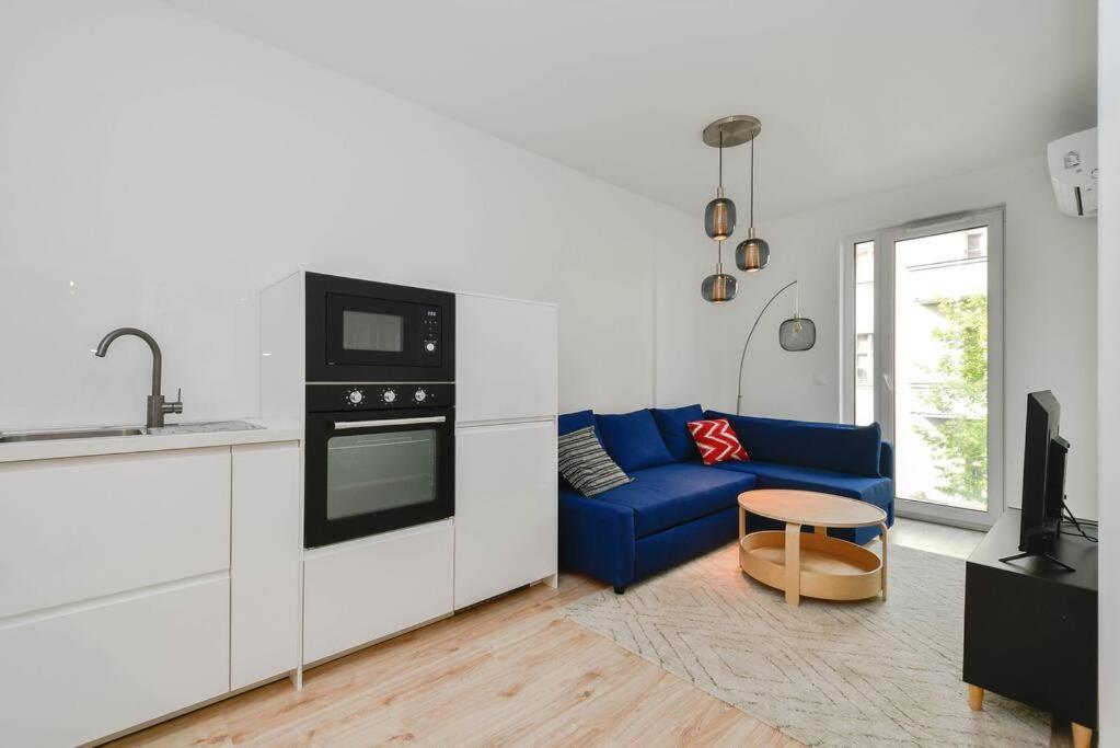 New Modern Apartment In City Center Μπρατισλάβα Εξωτερικό φωτογραφία